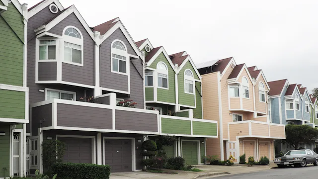 Row of suburban houses in the United States